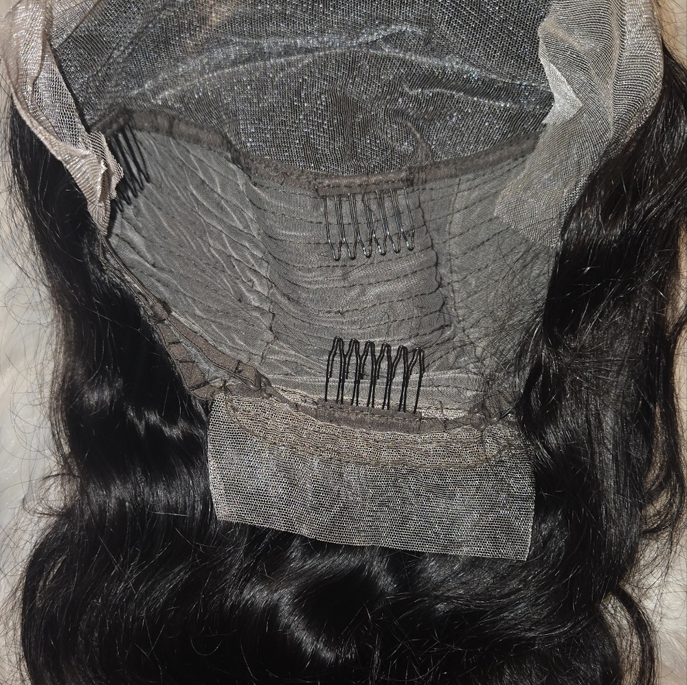 NIB - 30 inch 13x6 Lace Front Human Hair Pre Plucked 200 Density Body Wave Wig - Picture 7 of 10